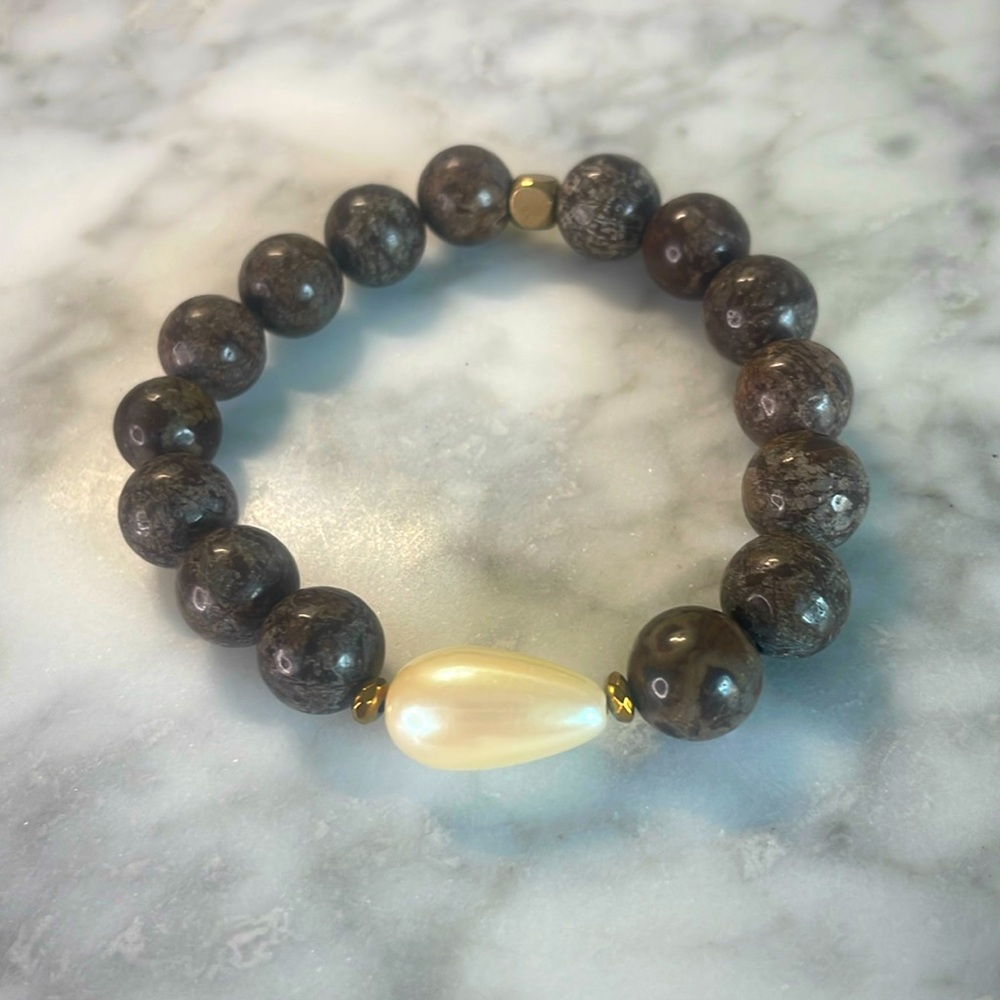 Brown Jasper & mother of pearl Bracelet